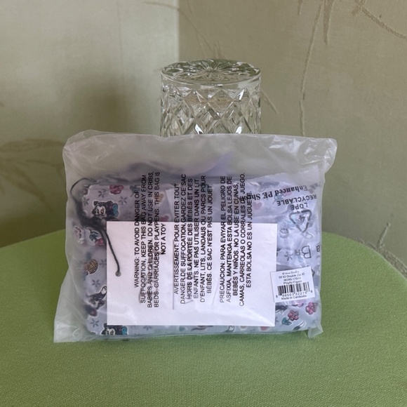 VERA BRADLEY DISNEY RFID DOUBLE ZIP ID CASE IN PLAYFUL FIGARO:NWT FIGARO THE CAT - Picture 15 of 15